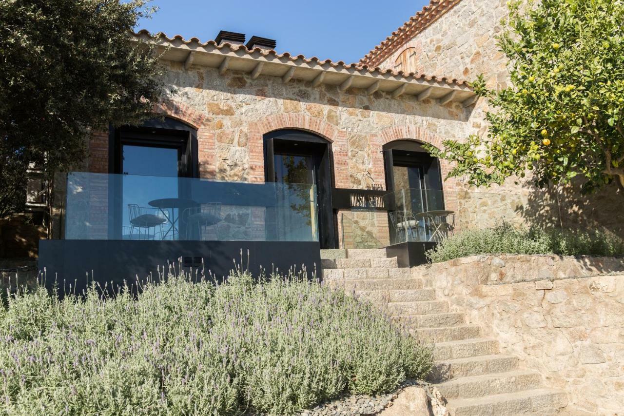 El Recer De Masia Serra Cantallops ภายนอก รูปภาพ